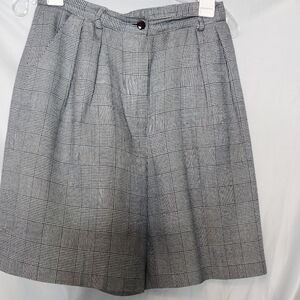 Liz Claiborne Plaid Short